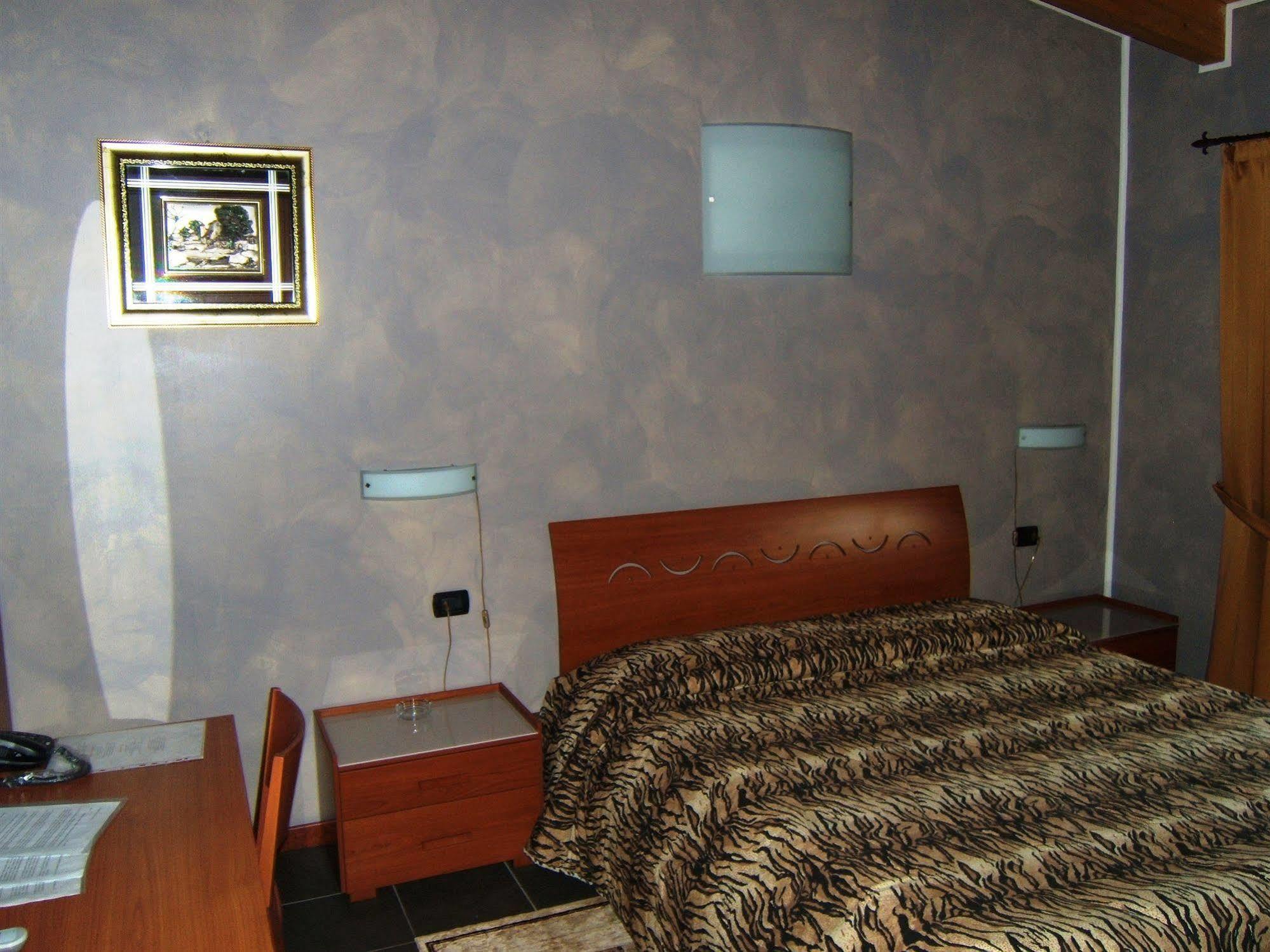 Hotel Empire Resort Iseo Exterior foto